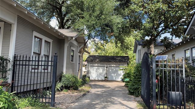 1107 Walling Street, Houston, TX 77009
