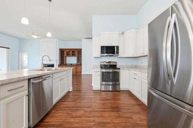 864 Callant Dr., Little River, SC 29566