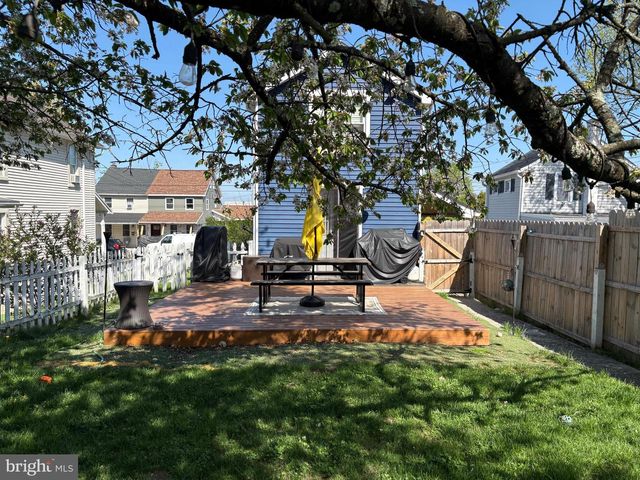 518 FURNACE ST, Emmaus, PA 18049