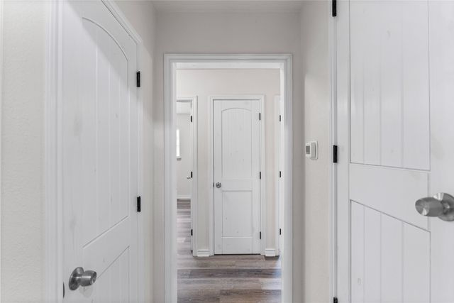 1204 Elmwood Street, Gainesville, TX 76240