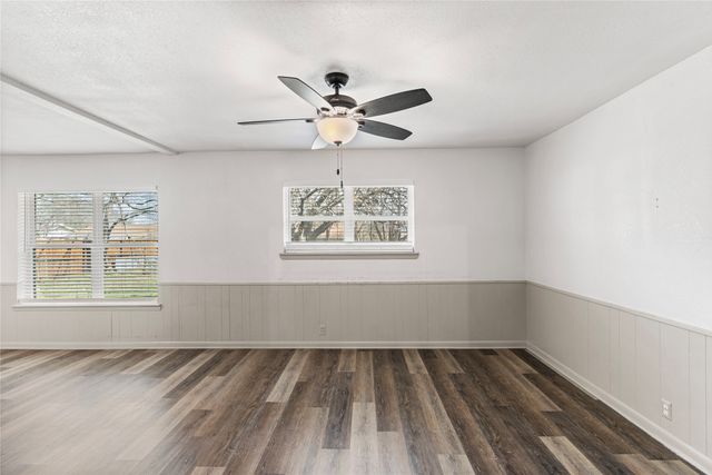 1204 Elmwood Street, Gainesville, TX 76240