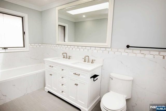 265 4th Street, Palisades Park, NJ 07650