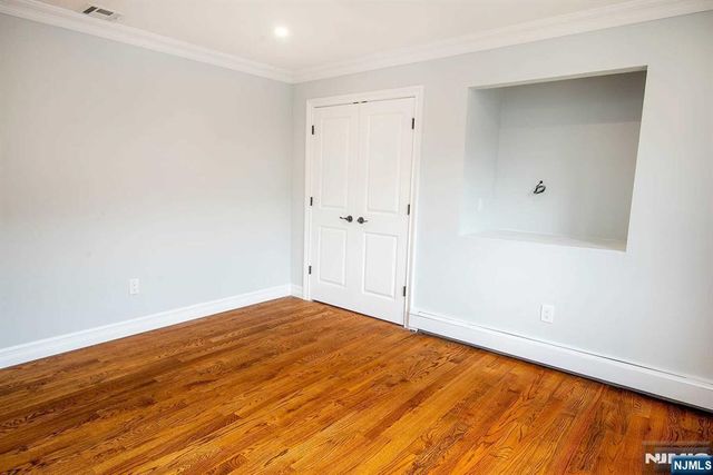 265 4th Street, Palisades Park, NJ 07650