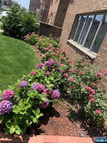 265 4th Street, Palisades Park, NJ 07650