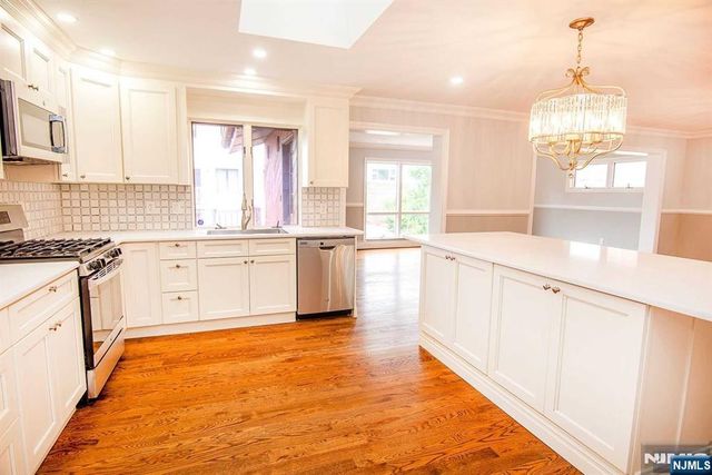 265 4th Street, Palisades Park, NJ 07650