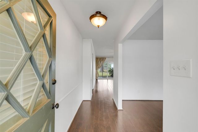 25403 Glen Loch Drive, Spring, TX 77380