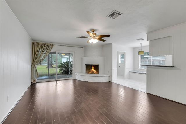 25403 Glen Loch Drive, Spring, TX 77380