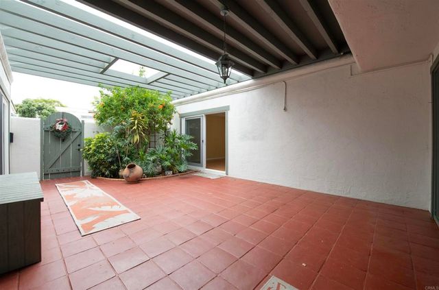 3621 Vista Campana S 16, Oceanside, CA 92057