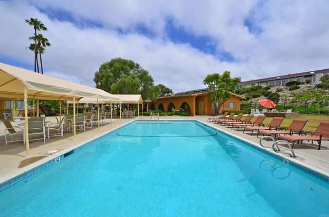 3621 Vista Campana S 16, Oceanside, CA 92057