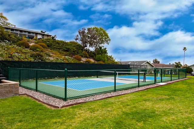 3621 Vista Campana S 16, Oceanside, CA 92057