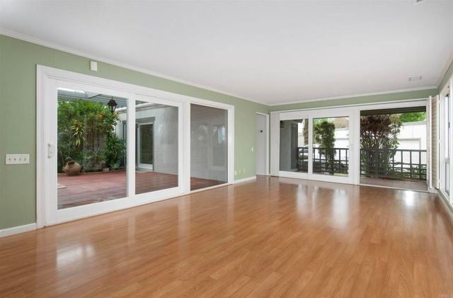 3621 Vista Campana S 16, Oceanside, CA 92057