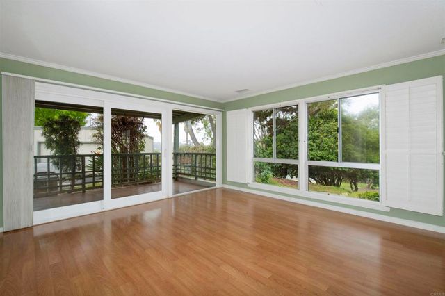 3621 Vista Campana S 16, Oceanside, CA 92057