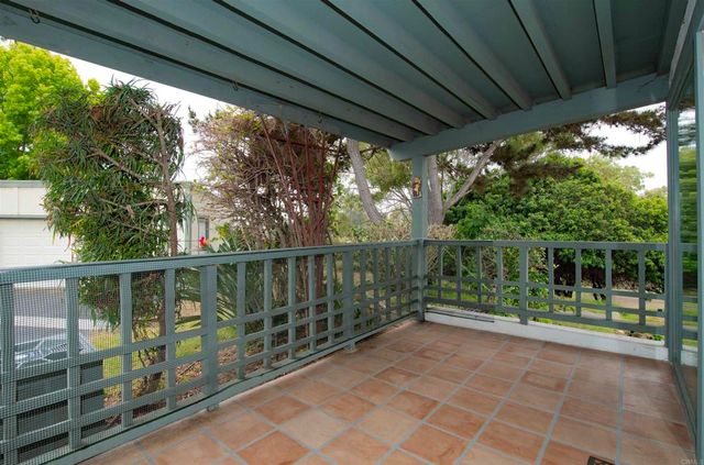 3621 Vista Campana S 16, Oceanside, CA 92057