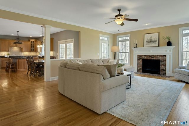 6 Hoseye Coach Road, Newtown, CT 06482