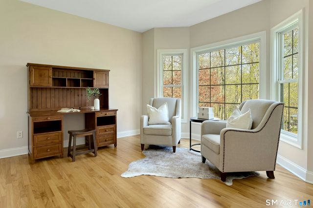 6 Hoseye Coach Road, Newtown, CT 06482