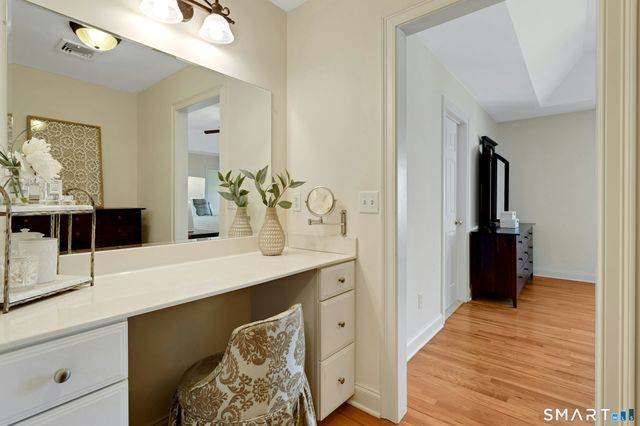 6 Hoseye Coach Road, Newtown, CT 06482