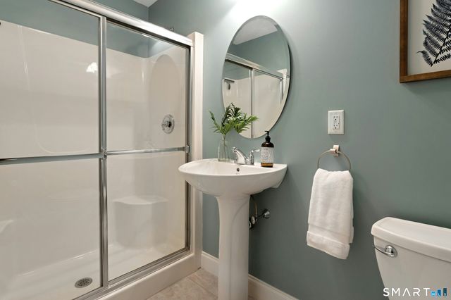 6 Hoseye Coach Road, Newtown, CT 06482