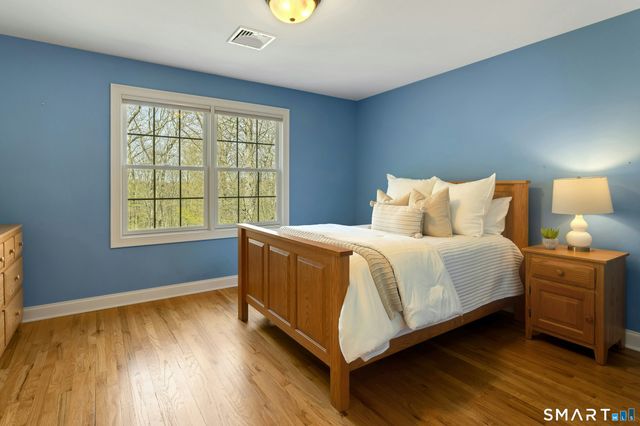 6 Hoseye Coach Road, Newtown, CT 06482