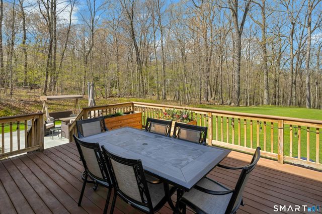 6 Hoseye Coach Road, Newtown, CT 06482