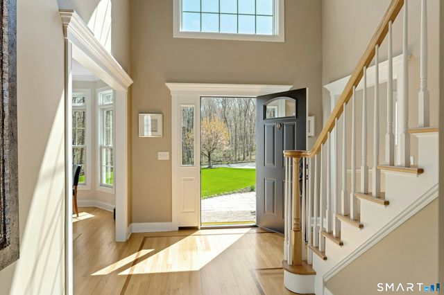 6 Hoseye Coach Road, Newtown, CT 06482