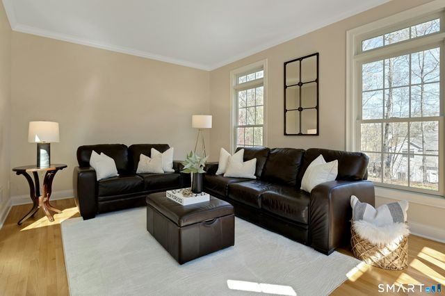 6 Hoseye Coach Road, Newtown, CT 06482