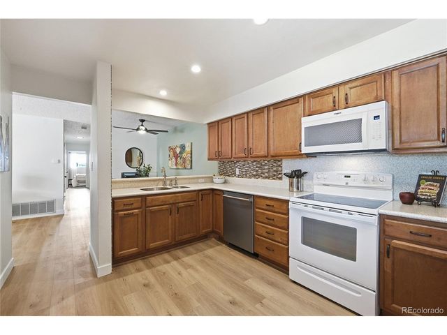 2260 E Geddes Ave H, Centennial, CO 80122
