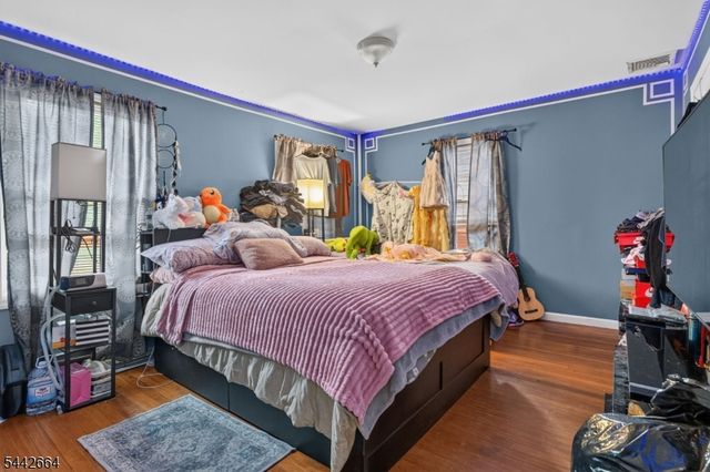 416 Pine St, Roselle Boro, NJ 07203