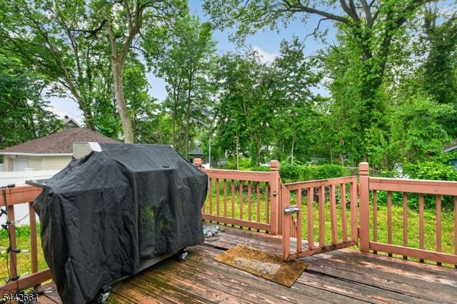 416 Pine St, Roselle Boro, NJ 07203