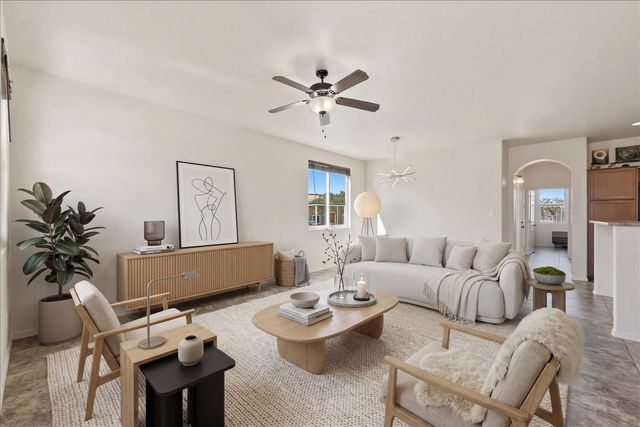 1641 Placita De Luna, Santa Fe, NM 87506