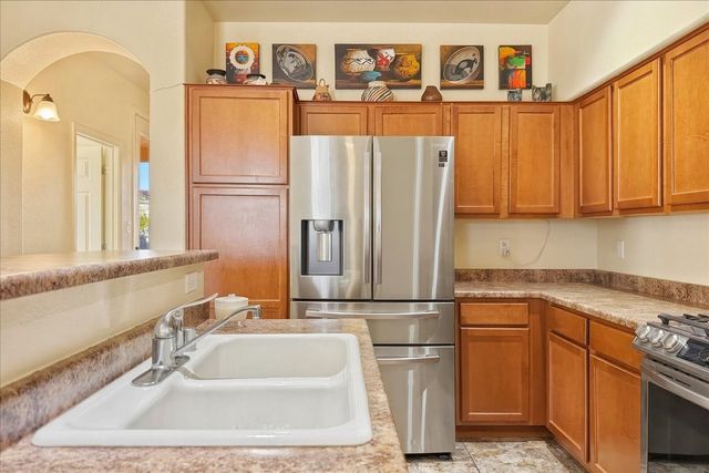 1641 Placita De Luna, Santa Fe, NM 87506