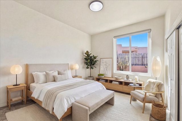 1641 Placita De Luna, Santa Fe, NM 87506