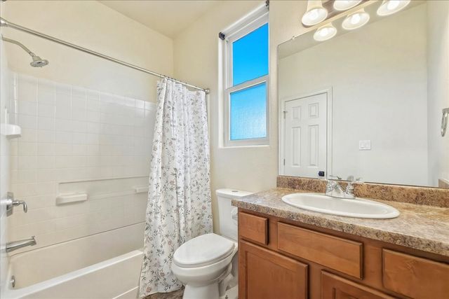 1641 Placita De Luna, Santa Fe, NM 87506