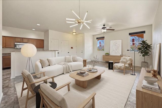 1641 Placita De Luna, Santa Fe, NM 87506