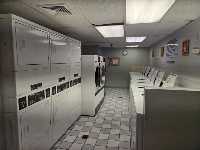 220 S Roselle Road 224, Schaumburg, IL 60193