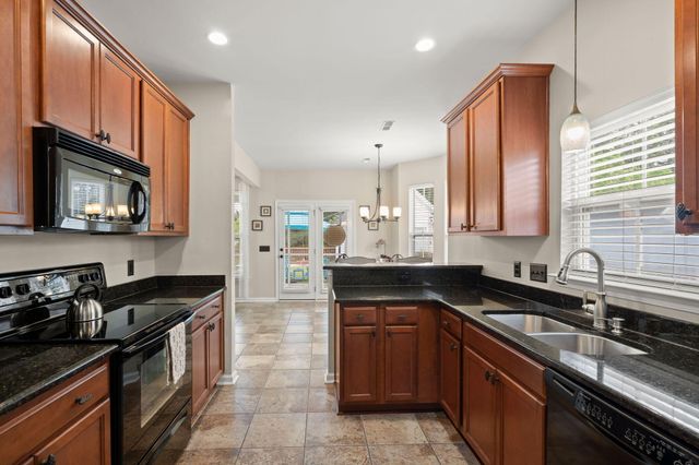 189 Avonshire Drive, Summerville, SC 29483