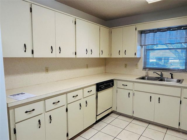 8530 SW 90TH STREET B, Ocala, FL 34481