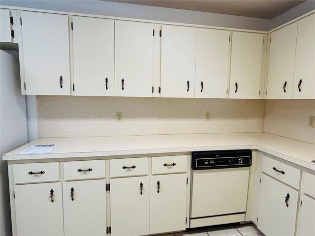 8530 SW 90TH STREET B, Ocala, FL 34481