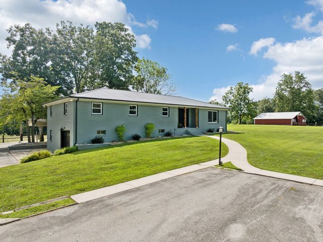 460 Grosch Rd, Manchester, TN 37355