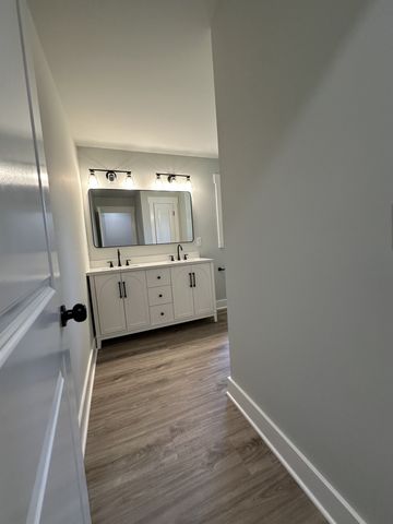 460 Grosch Rd, Manchester, TN 37355