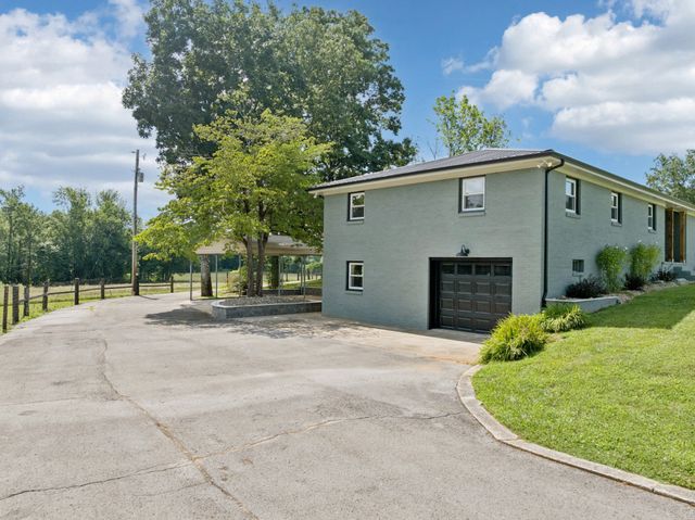 460 Grosch Rd, Manchester, TN 37355