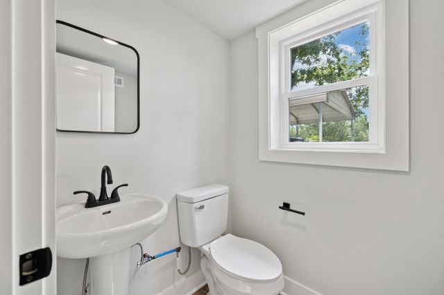 460 Grosch Rd, Manchester, TN 37355