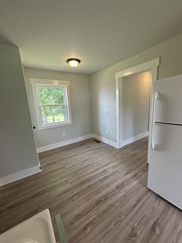 460 Grosch Rd, Manchester, TN 37355