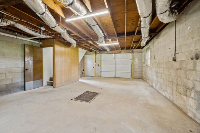 460 Grosch Rd, Manchester, TN 37355