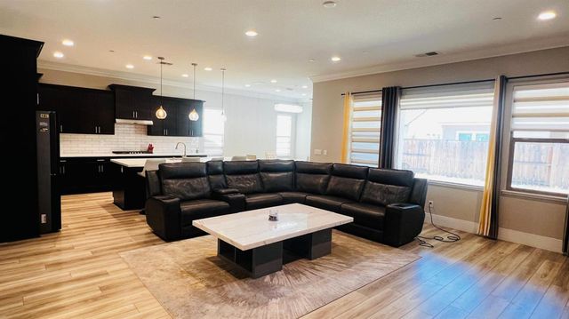 2892 Cammie Ln, Lodi, CA 95242