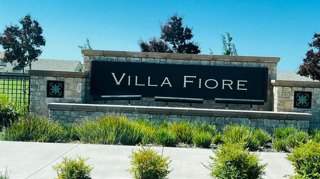 2892 Cammie Ln, Lodi, CA 95242