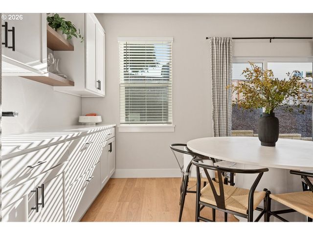 19080 Sw ZINNIA Ln, Beaverton, OR 97007