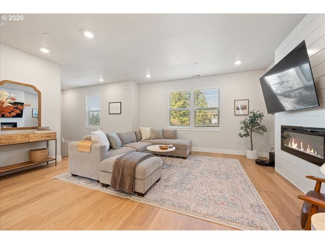 19080 Sw ZINNIA Ln, Beaverton, OR 97007