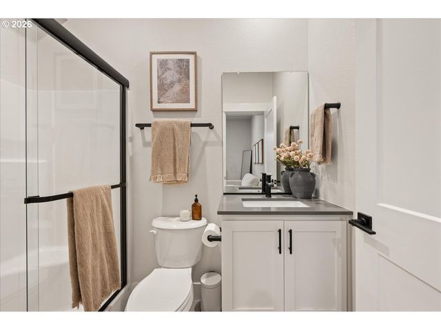 19080 Sw ZINNIA Ln, Beaverton, OR 97007