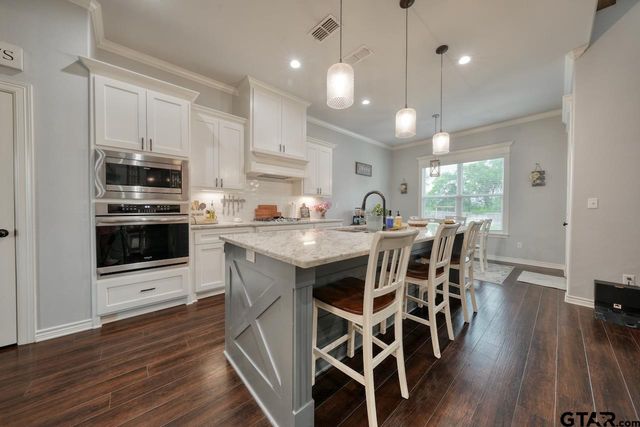 19359 Ridge Point Cir, Lindale, TX 75771