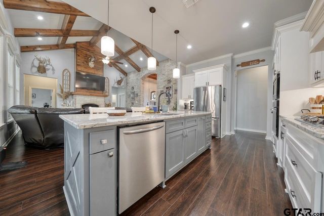 19359 Ridge Point Cir, Lindale, TX 75771